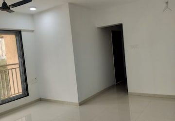 Room in 2 BHK Apartment at Sea View Goregaon, Bangur Nagar – for Rent