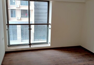 Room in 3 BHK Apartment at Spenta Alta Vista, Chembur – for Rent