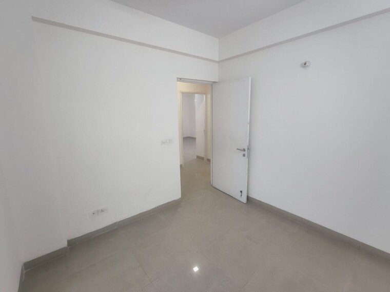 Room, emaar-emerald-estate 3 Bedroom 1395 Sq.Ft. Apartment In Sector 65 Gurgaon 9340530