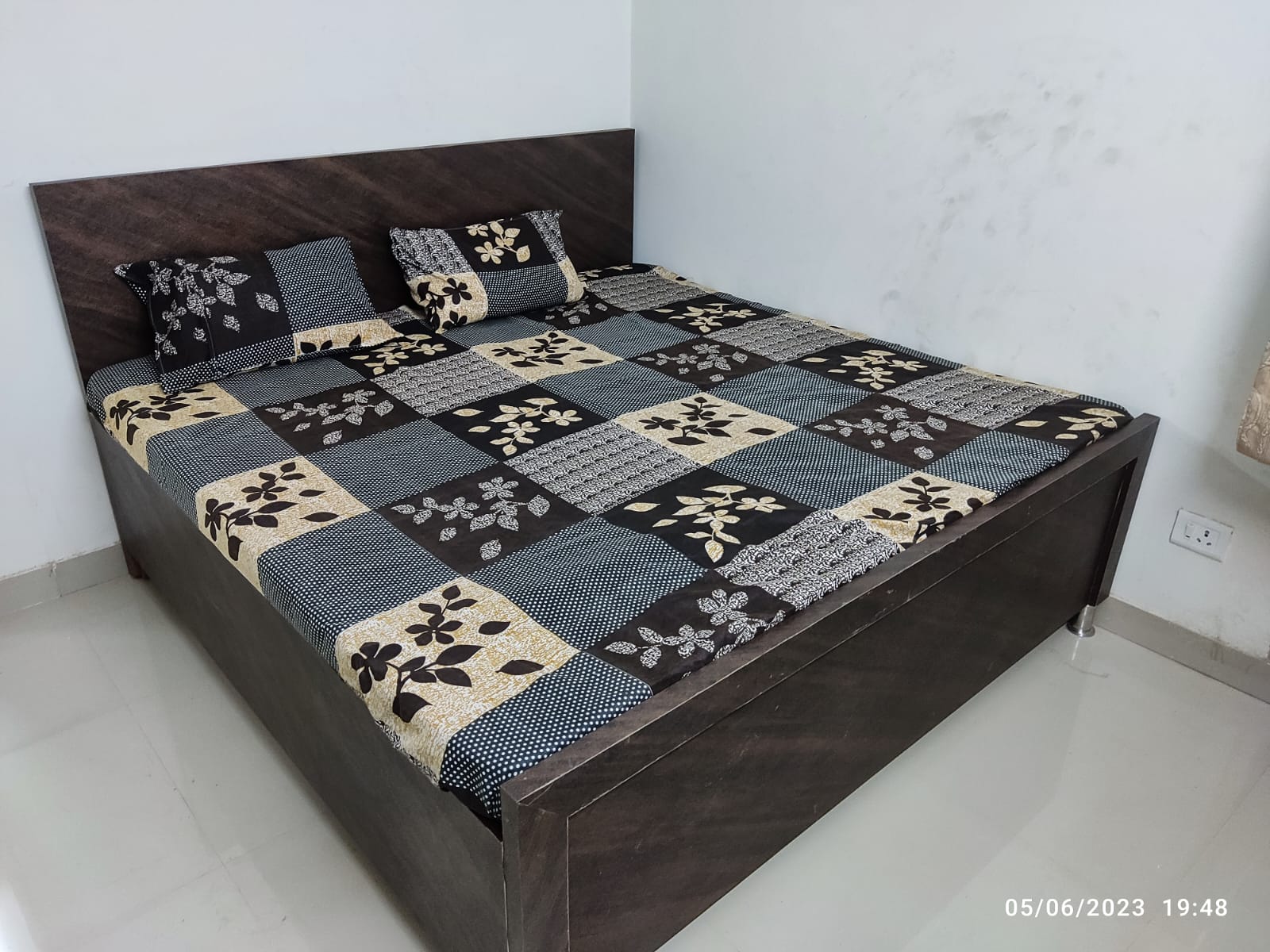 2 BHK Apartment For Sale in ROF Aalayas