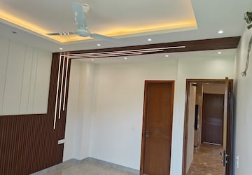 Room in 3 BHK Apartment at Anant Raj Ashok Estate, Sector 63a – for Rent