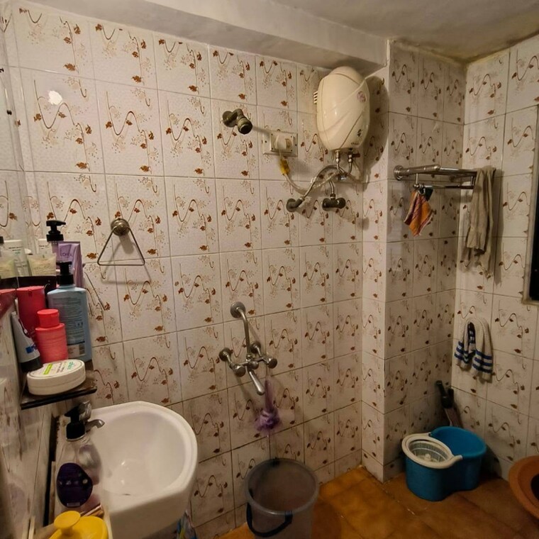 Bathroom, nirman-chs-malad-west 1 Bedroom 450 Sq.Ft. Apartment In Swamy Vivekananda Road Mumbai 9340609