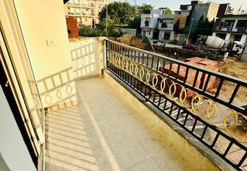 1 RK Builder Floor For Rent in Govindpuram