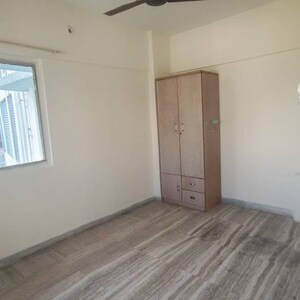 Room in 2 BHK Apartment at Juhu Vishal CHS, Airport Area Juhu – for Rent