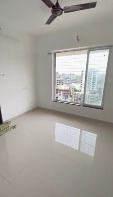 Room in 2 BHK Apartment at Vaibhav Queens Park, Chembur – for Rent