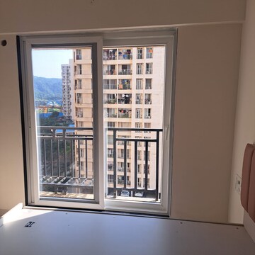 Room in 1 BHK Apartment at Raunak Bliss, Ghodbunder Road – for Rent