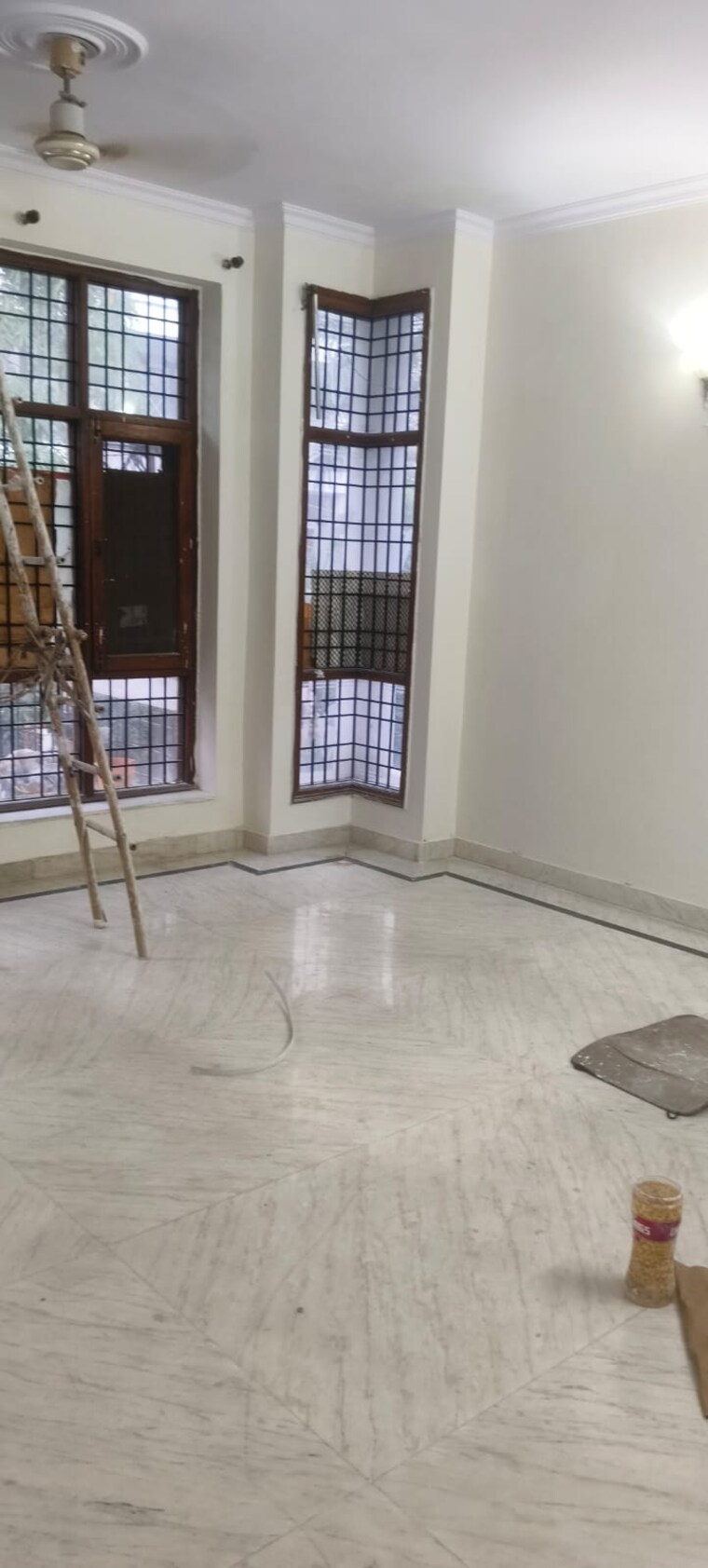 Room, rwa-apartments-sector-61 2.5 Bedroom 200 Sq.Mt. Villa In Sector 61 Noida 9340696