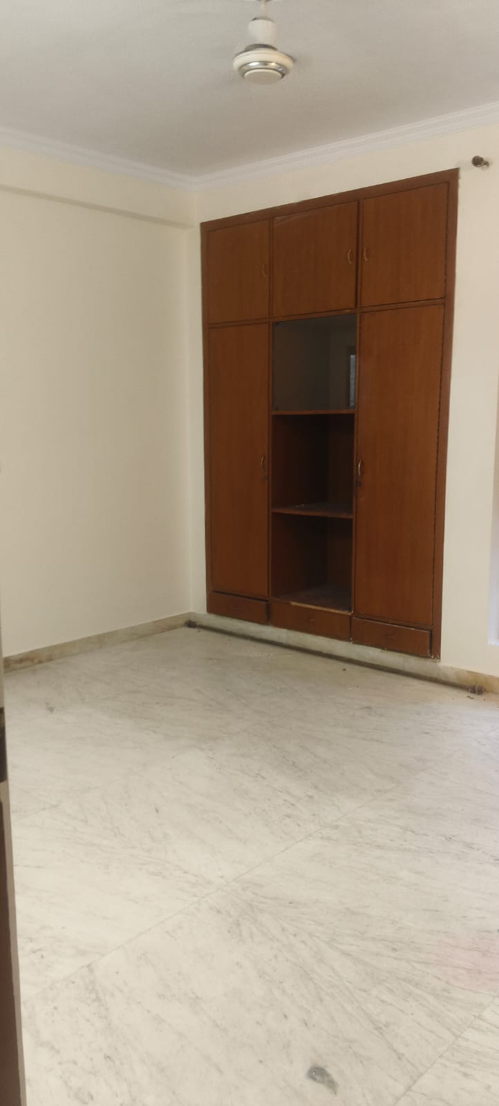 2.5 BHK + Pooja Room 200 Sq.Mt. Villa in RWA Apartments Sector 61