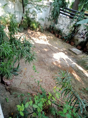  Plot For Sale in Sainik Farm