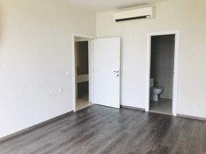 Room in 3 BHK Apartment at Ireo The Corridors, Sector 67a – for Rent