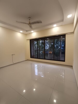 Furnished Amenities in 1 BHK Apartment at Kandivali West – for Rent