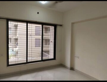 Room in 2 BHK Apartment at Yash Ina Apartments, Goregaon West – for Rent