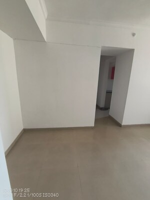 Room in 2 BHK Apartment at Squarefeet Grand Square, Anand Nagar – for Rent