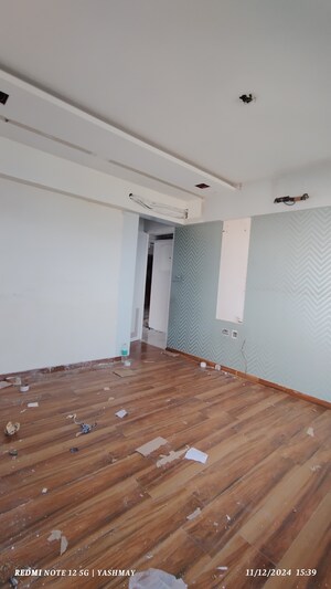 Room in 3 BHK Apartment at Kanakia Rainforest, Andheri East – for Sale