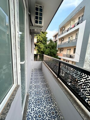 Balcony in 1 BHK Builder Floor at Sector 55 – for Rent