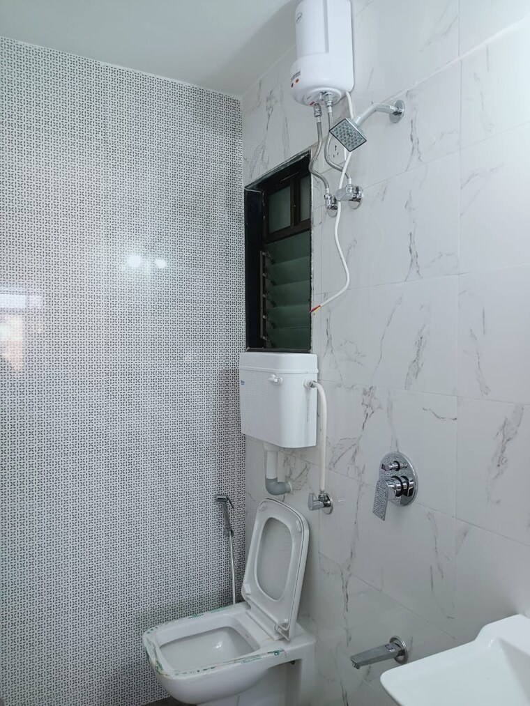 Bathroom, conwood-astoria 1 Bedroom 440 Sq.Ft. Apartment In Goregaon East Mumbai 9340942