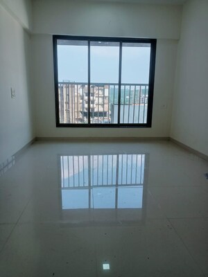 Room in 1 BHK Apartment at Conwood Astoria, Goregaon East – for Rent