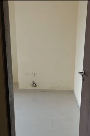 Room in 2 BHK Apartment at Acme Ozone Phase II, Ghodbunder Road – for Rent