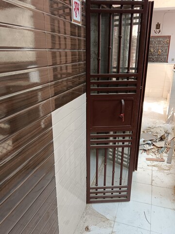 Staircase in 2 BHK Builder Floor at Nirman Vihar – for Rent