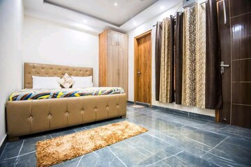 Bedroom in 2 BHK Builder Floor at Chattarpur – for Rent