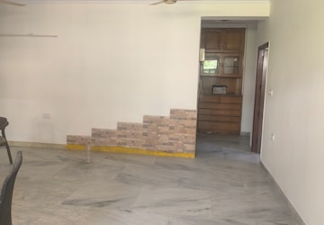 Room in 3.5 BHK Apartment at ATS Green III, Sector 50 – for Rent