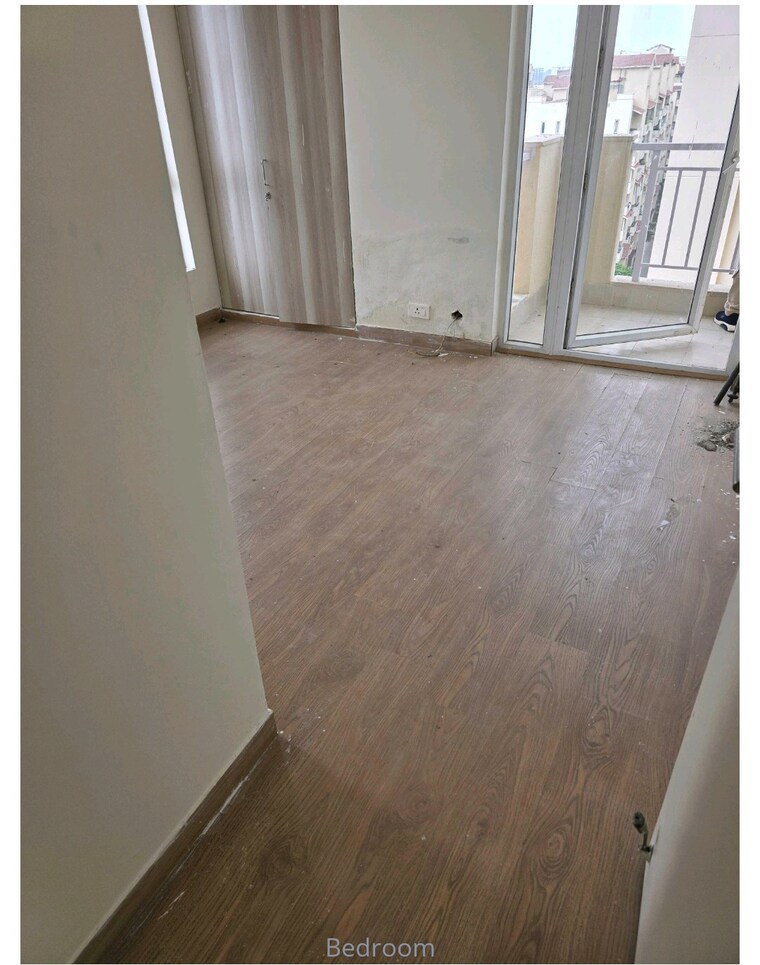 Room, emaar-palm-hills 3 Bedroom 1575 Sq.Ft. Apartment In Sector 77 Gurgaon 9341018