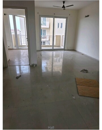 Room in 3 BHK Apartment at Emaar Palm Hills, Sector 77 – for Sale