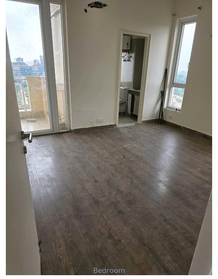 Room, emaar-palm-hills 3 Bedroom 1575 Sq.Ft. Apartment In Sector 77 Gurgaon 9341018