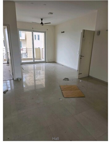 Room in 3 BHK Apartment at Emaar Palm Hills, Sector 77 – for Sale
