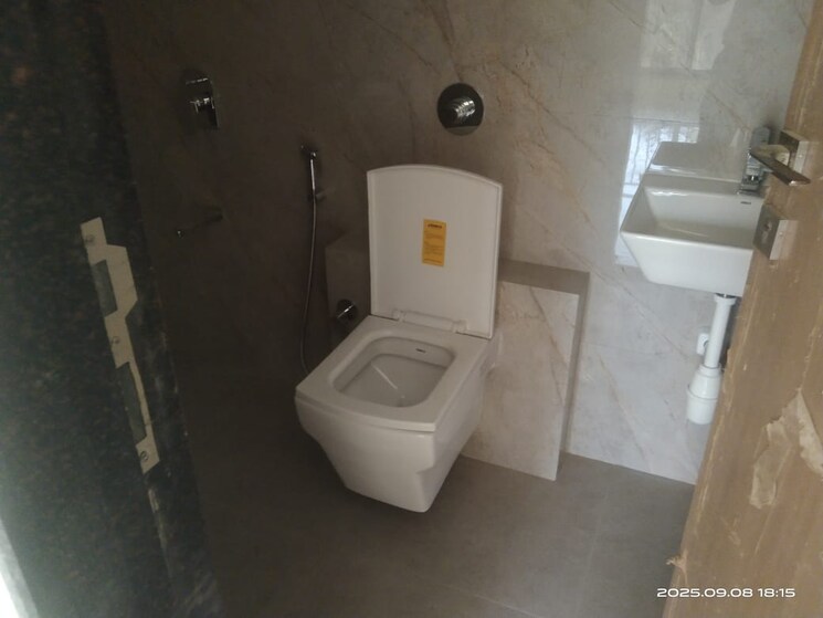 Attached Bathroom, om-ashish-c-h-s 2 Bedroom 660 Sq.Ft. Apartment In Malad West Mumbai 9341050