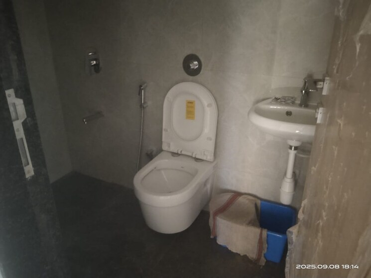 Bathroom, om-ashish-c-h-s 2 Bedroom 660 Sq.Ft. Apartment In Malad West Mumbai 9341050