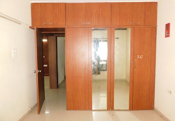 Room in 1 BHK Apartment at Bhoomi Park, Malad West – for Rent