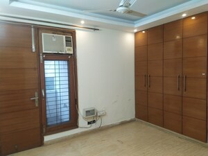 Master Bedroom in 3 BHK Builder Floor at Chittaranjan Park – for Rent