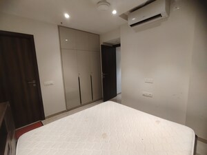 Room in 1 BHK Apartment at Hiranandani Regent Hill, Powai – for Rent