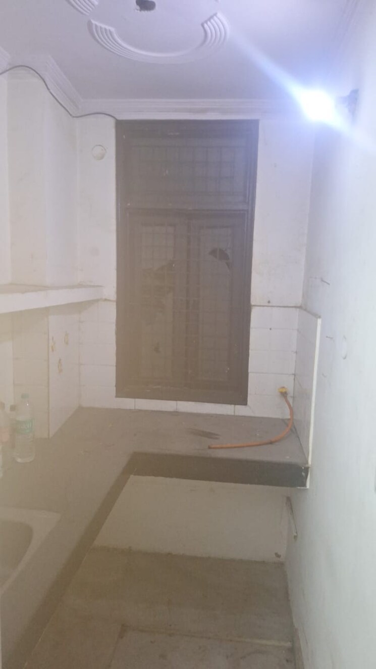 Bathroom, nirman vihar 2 Bedroom 741 Sq.Ft. Builder Floor In Nirman Vihar Delhi 9341089