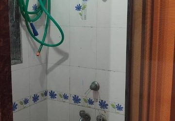 Bathroom in 1 BHK Apartment at Andheri East – for Rent