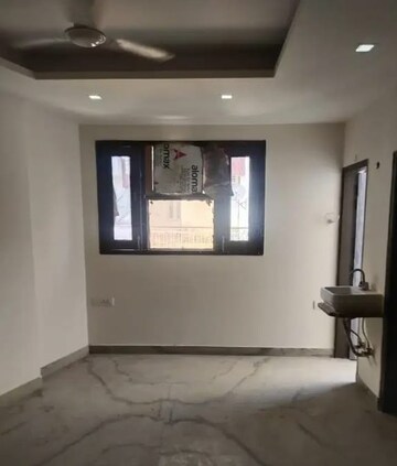 Building Lobby in 2 BHK Builder Floor at Nirman Vihar – for Rent