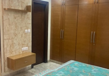 Bedroom in 2 BHK Builder Floor at Nirman Vihar – for Rent