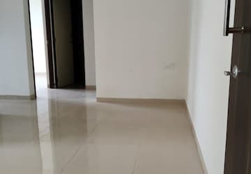 Room in 3 BHK Apartment at Dosti Blossom, Wadala East – for Rent