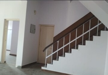 3 BHK Builder Floor – Exterior View View at Arun Vihar Sector 37, Sector 37 - for Rent