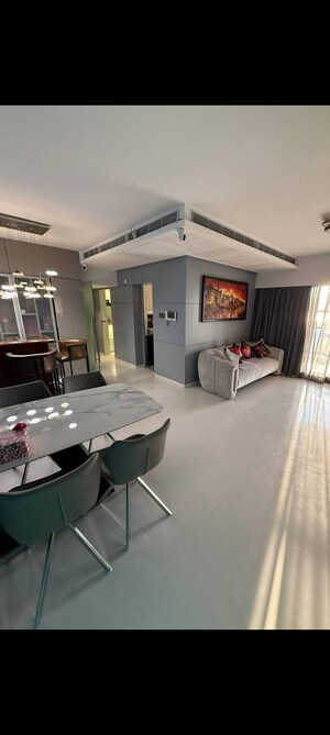 Master Bedroom in 3 BHK Apartment at Sheth Vasant Lawns, Laxmi Nagar – for Rent