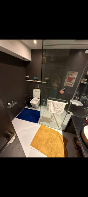 Master Bedroom in 3 BHK Apartment at Sheth Vasant Lawns, Laxmi Nagar – for Rent