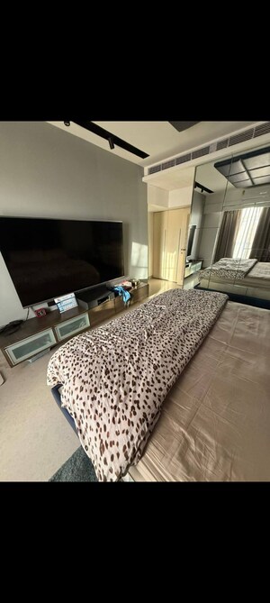 Bedroom in 3 BHK Apartment at Sheth Vasant Lawns, Laxmi Nagar – for Rent