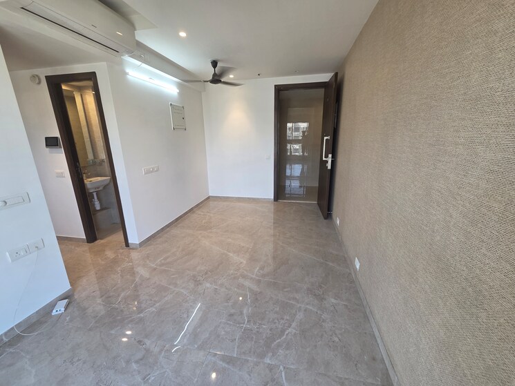 Room, hiranandani-regent-hill 1 Bedroom 379 Sq.Ft. Apartment In Powai Mumbai 9341150