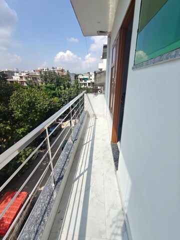 Balcony in 3 BHK Builder Floor at Sector 57 – for Rent