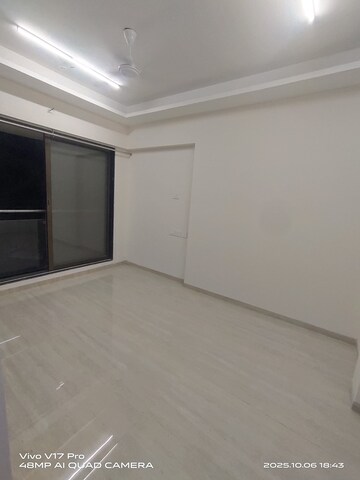1 BHK Apartment For Rent in Je And Vee Om Trimurti, Malad East