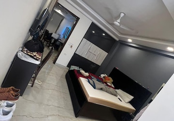 Furnished Amenities in 4 BHK Penthouse at Orchid Gardens, Sector 54 – for Rent