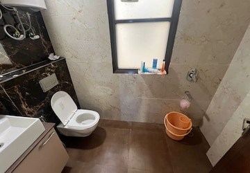 Bathroom in 4 BHK Penthouse at Orchid Gardens, Sector 54 – for Rent