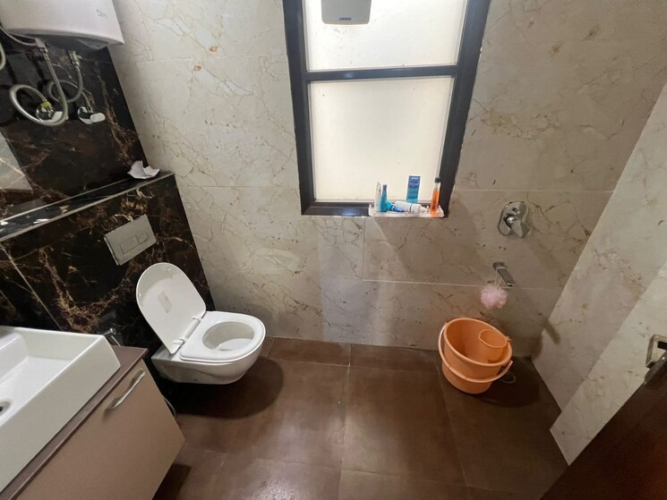 Bathroom, orchid-gardens 4 Bedroom 2930 Sq.Ft. Penthouse In Sector 54 Gurgaon 9341186