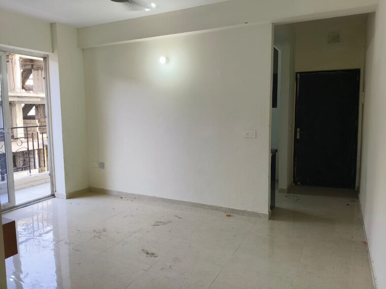 Room, signature-global-the-roselia 2 Bedroom 570 Sq.Ft. Apartment In Sector 95a Gurgaon 9341224